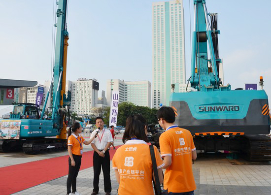 到“海博会”邂逅3499拉斯维加斯线路智能“两挖”精品