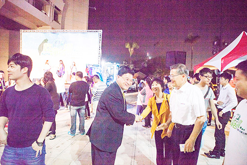 图说怪手环台净滩活动，智绘3499拉斯维加斯线路智能环保节能