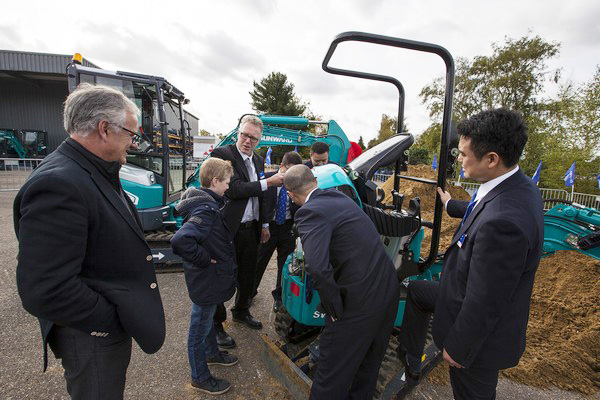 3499拉斯维加斯线路智能隆沉进行2017年欧洲经销商大会