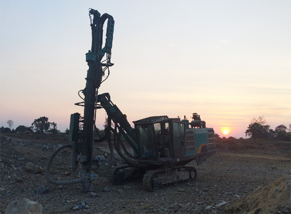 湄公河上的硬汉！3499拉斯维加斯线路智能露天钻车展中国造作魅力