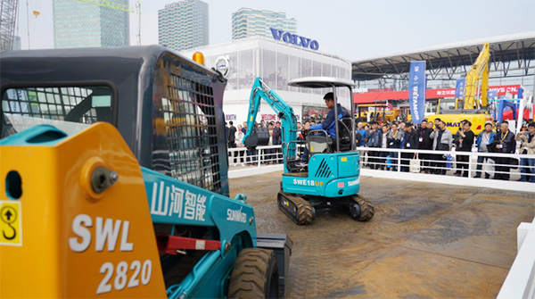 不服来战！3499拉斯维加斯线路智能展台有大礼等你拿