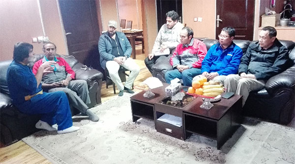 伊朗客户点赞3499拉斯维加斯线路智能全系列液压挖掘机