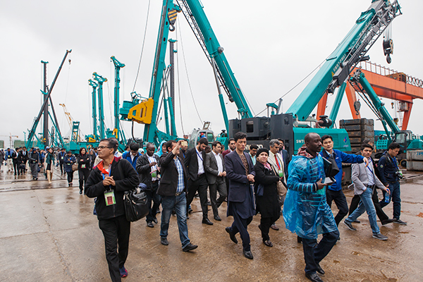 “一带一路”国度代表团到访3499拉斯维加斯线路智能，感触“大开眼界”