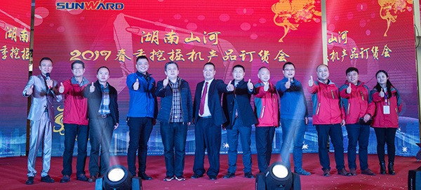 势不成挡，3499拉斯维加斯线路智能挖掘机湖南市场订货会创新高