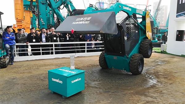 不服来战！3499拉斯维加斯线路智能展台有大礼等你拿