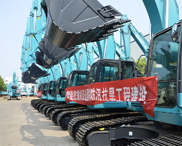 抗洪英雄显技巧，3499拉斯维加斯线路智能系列挖掘机奔赴抗洪一线