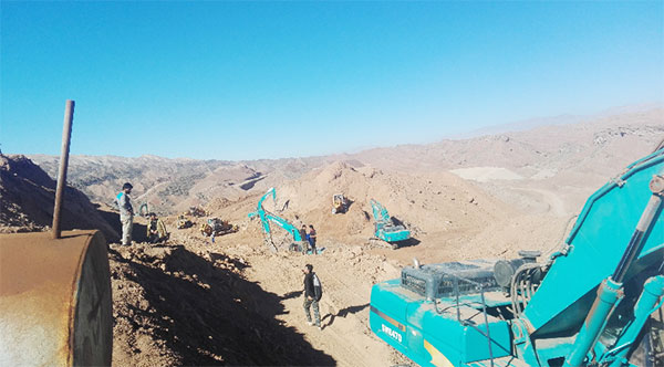 伊朗客户点赞3499拉斯维加斯线路智能全系列液压挖掘机