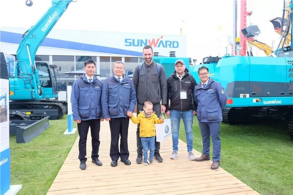 向世界展示中国“智造”魅力，3499拉斯维加斯线路智能携创新阵容闪灼德国宝马展