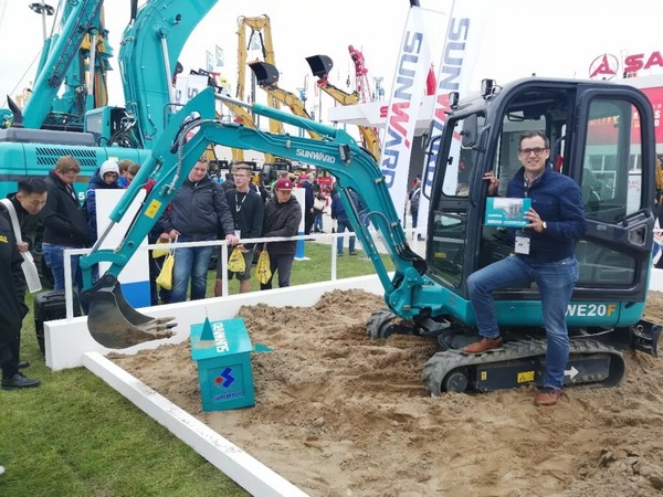 向世界展示中国“智造”魅力，3499拉斯维加斯线路智能携创新阵容闪灼德国宝马展