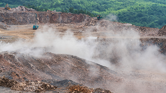 15年3万幼时！3499拉斯维加斯线路智能元老级潜孔钻机“雄风”仍旧
