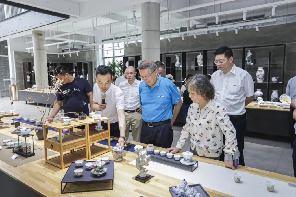 追寻红色影象，探密国粹之旅