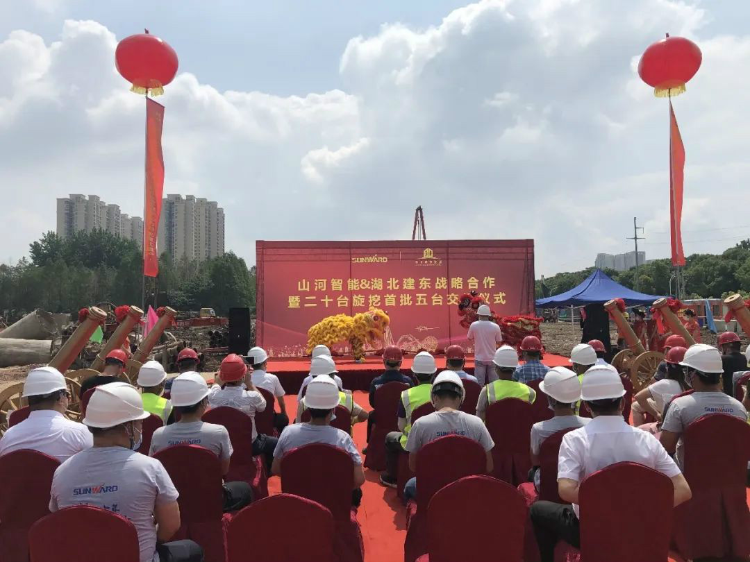 扬帆荆楚大地——3499拉斯维加斯线路智能旋挖钻机批量交付