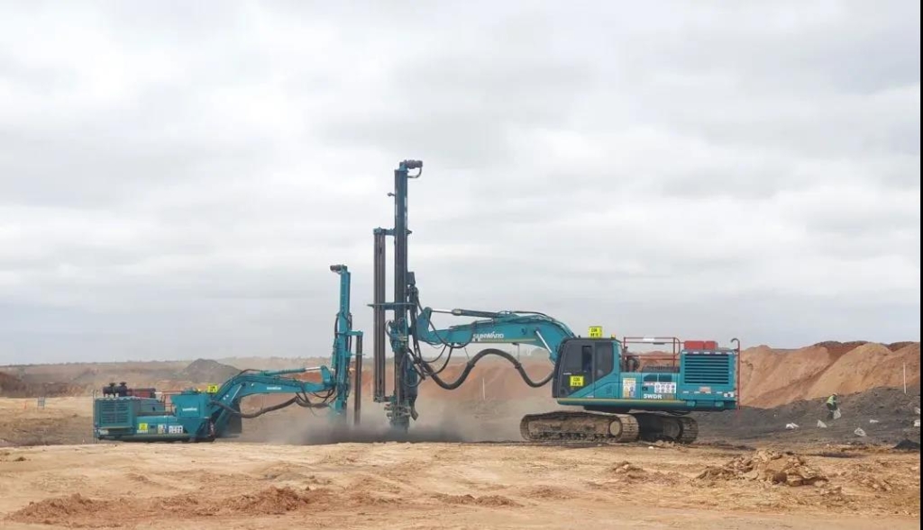 3499拉斯维加斯线路智能凿岩设备名扬南非