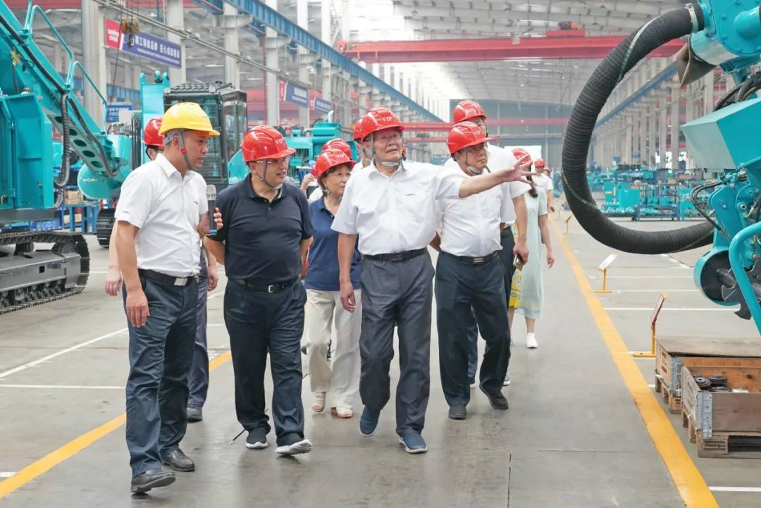 省人大常委会党组副书记、副主任王柯敏调研3499拉斯维加斯线路智能