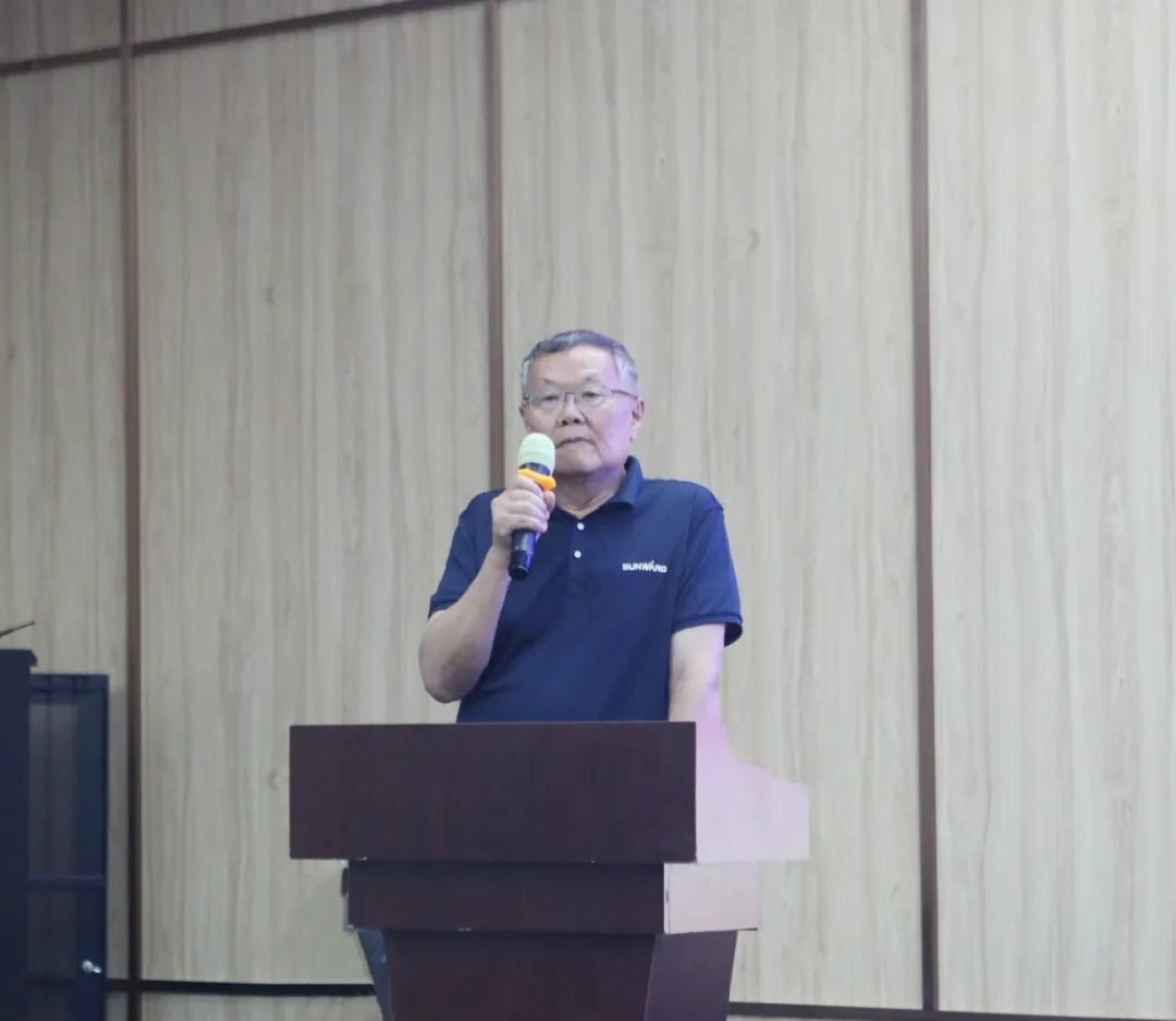 以强执行力聚焦基础能力建设 向挖掘机万台俱乐部迈进——3499拉斯维加斯线路智能2020年挖掘机经销商半年度会议圆满召