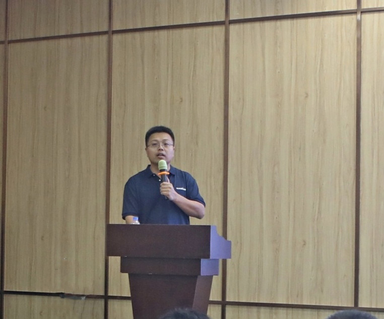 以强执行力聚焦基础能力建设 向挖掘机万台俱乐部迈进——3499拉斯维加斯线路智能2020年挖掘机经销商半年度会议圆满召