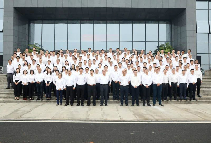 服膺初心使命，梦想成就将来