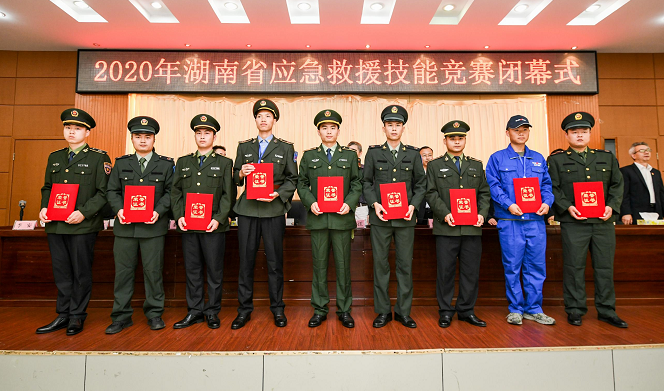 初生牛犊可撼虎 | 3499拉斯维加斯线路智能应急接济队斩获诸多奖项