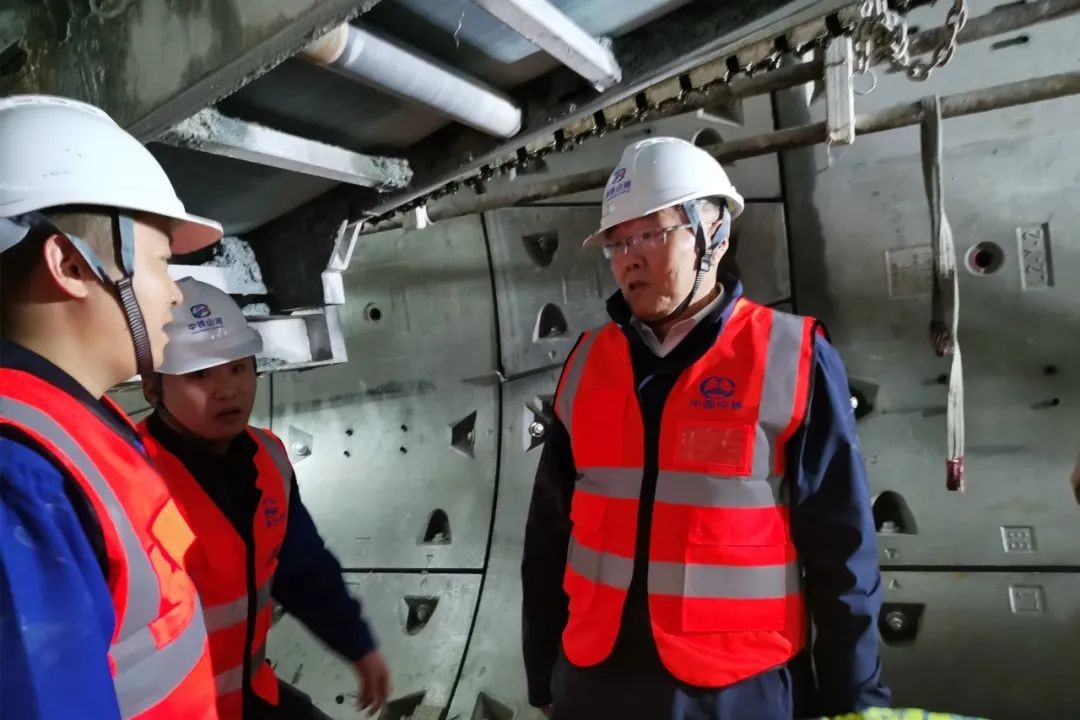 何清华亲临中铁3499拉斯维加斯线路盾构施工项目领导工作