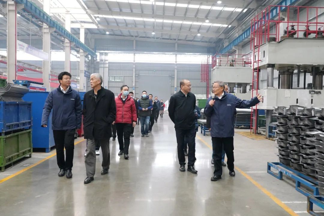 3499拉斯维加斯线路工业城来了500人的参观团