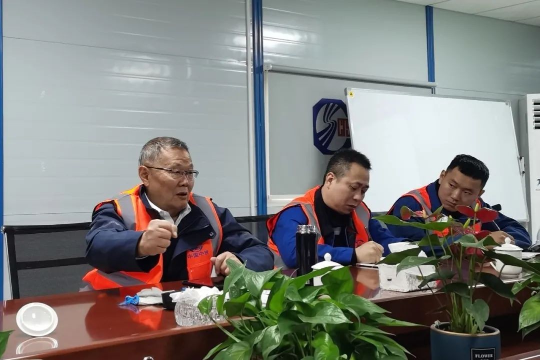 何清华亲临中铁3499拉斯维加斯线路盾构施工项目领导工作