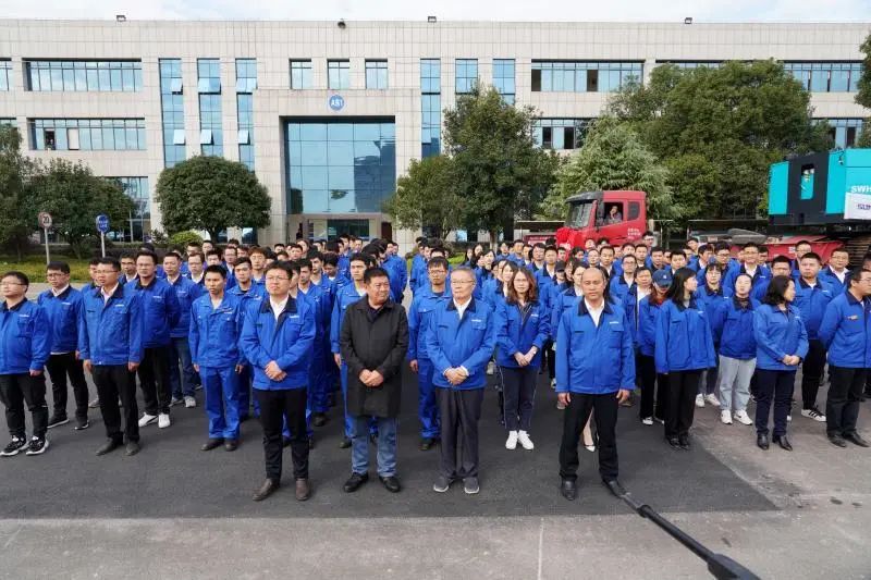 3499拉斯维加斯线路智能首台SWHG70陆续墙液压抓斗顺利交机