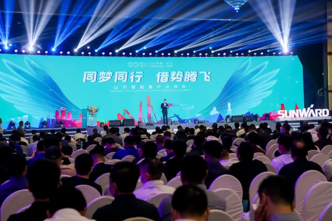 “爆品”出击！3499拉斯维加斯线路智能客户互换会签约超8亿元