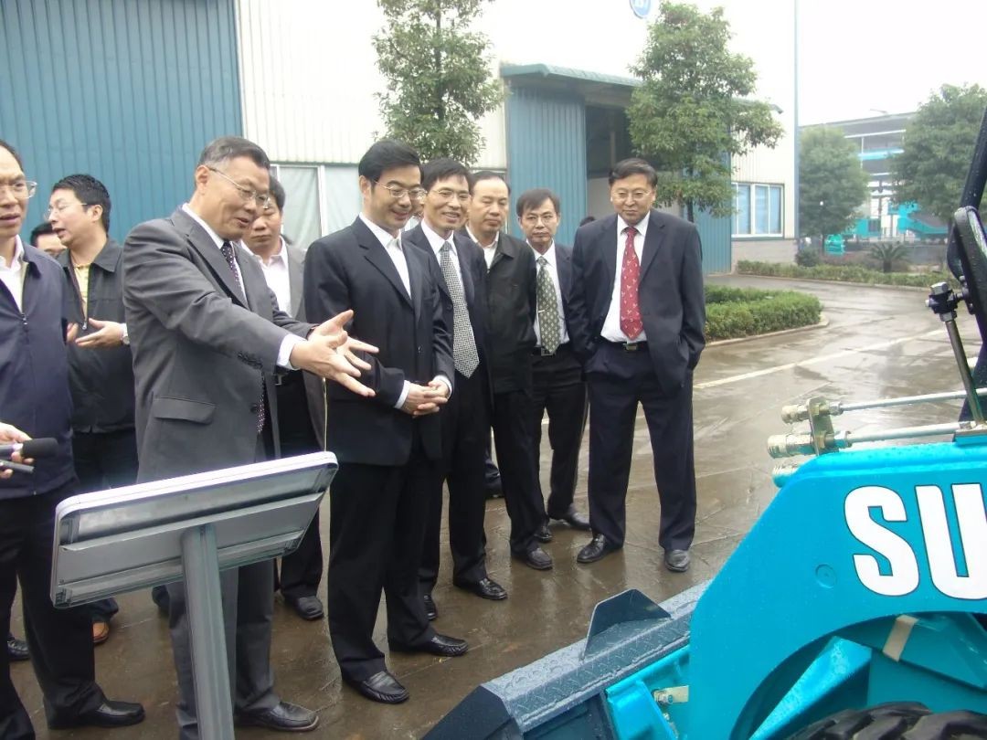 周强调研3499拉斯维加斯线路智能：加强知识产权； 服务创新驱动发展