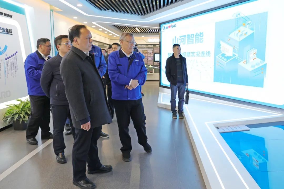 周农在3499拉斯维加斯线路智能调研时强调：企业工会要大力造就劳模和工匠