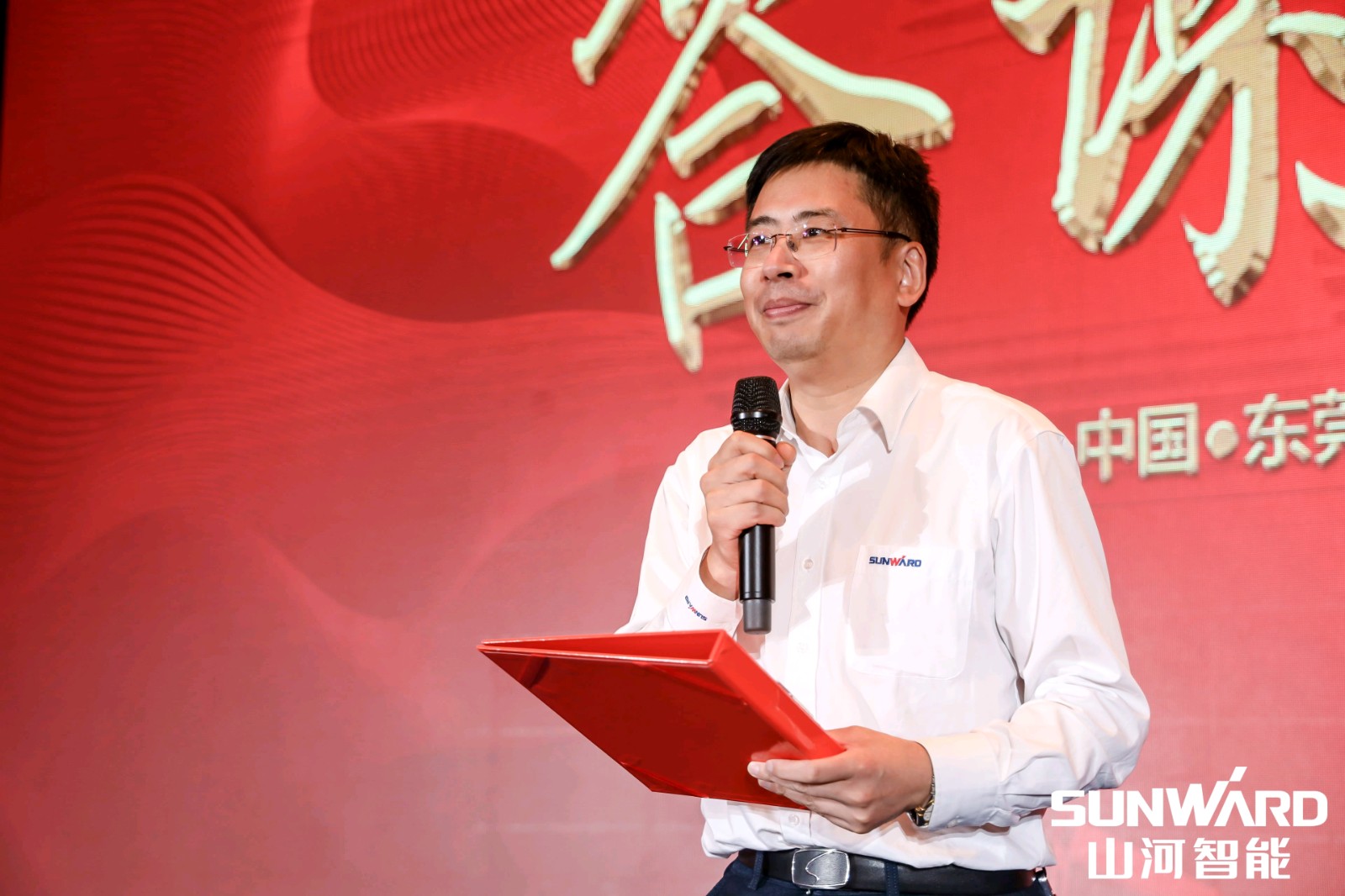 创桩工行业互换会最高纪录！3499拉斯维加斯线路智能2021年全国客户互换会汉中站圆满进行