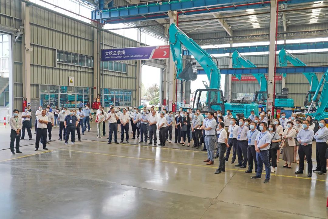 全国战术性新兴产业集群建设调查团调研3499拉斯维加斯线路智能