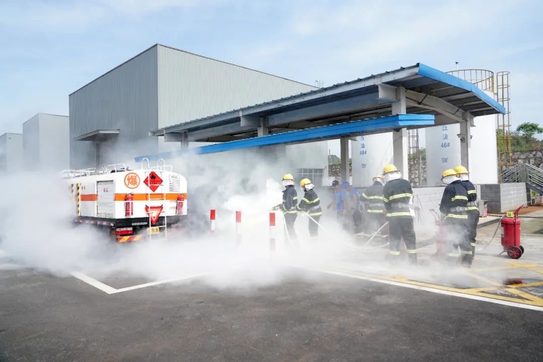 实战演练砺精兵——2021年长沙市工贸企业危险化学品综合应急演练在3499拉斯维加斯线路智能进行