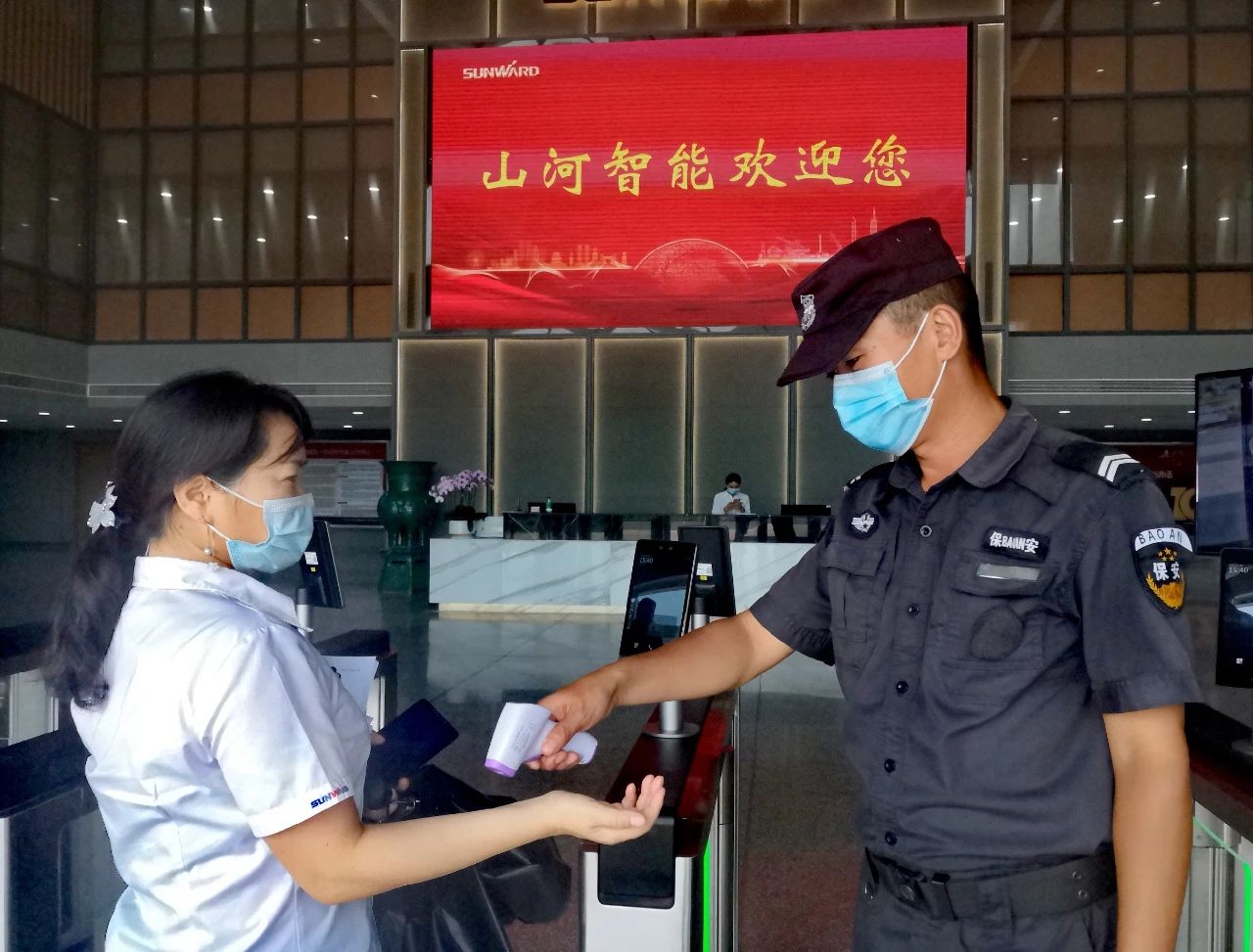 严格防控！3499拉斯维加斯线路智能牢筑防疫“长城”