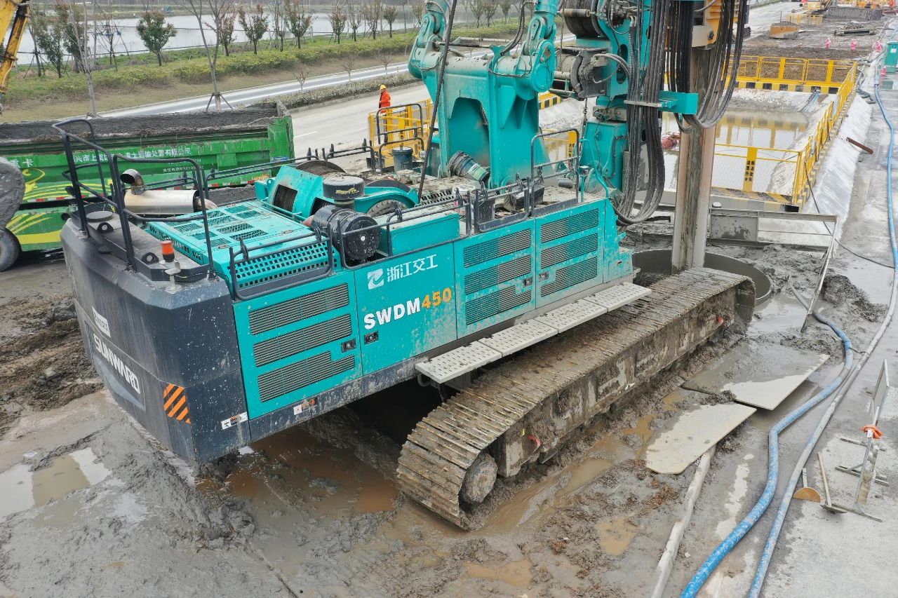 征战全国首条智慧高速，3499拉斯维加斯线路智能旋挖钻机凭什么？