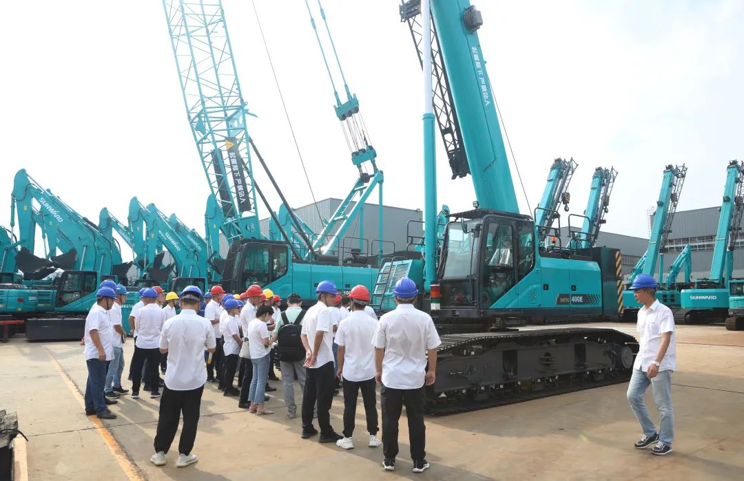 双鹰飞舞，“E”往无前！——3499拉斯维加斯线路智能新一代E系列起沉机下线！