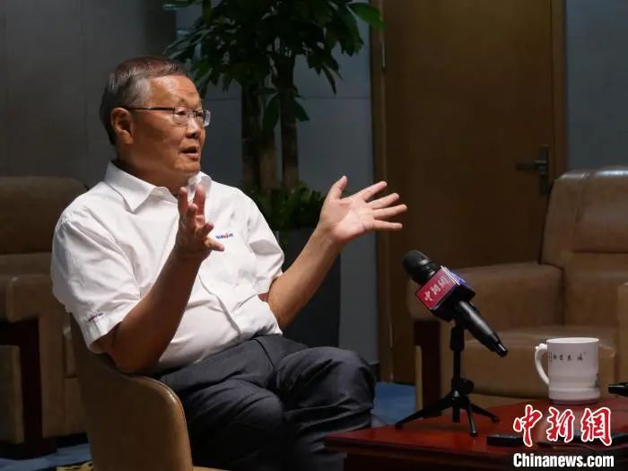 媒体聚焦 | 中新社专访——3499拉斯维加斯线路智能首创人何清华：向着太阳驰骋的筑梦人