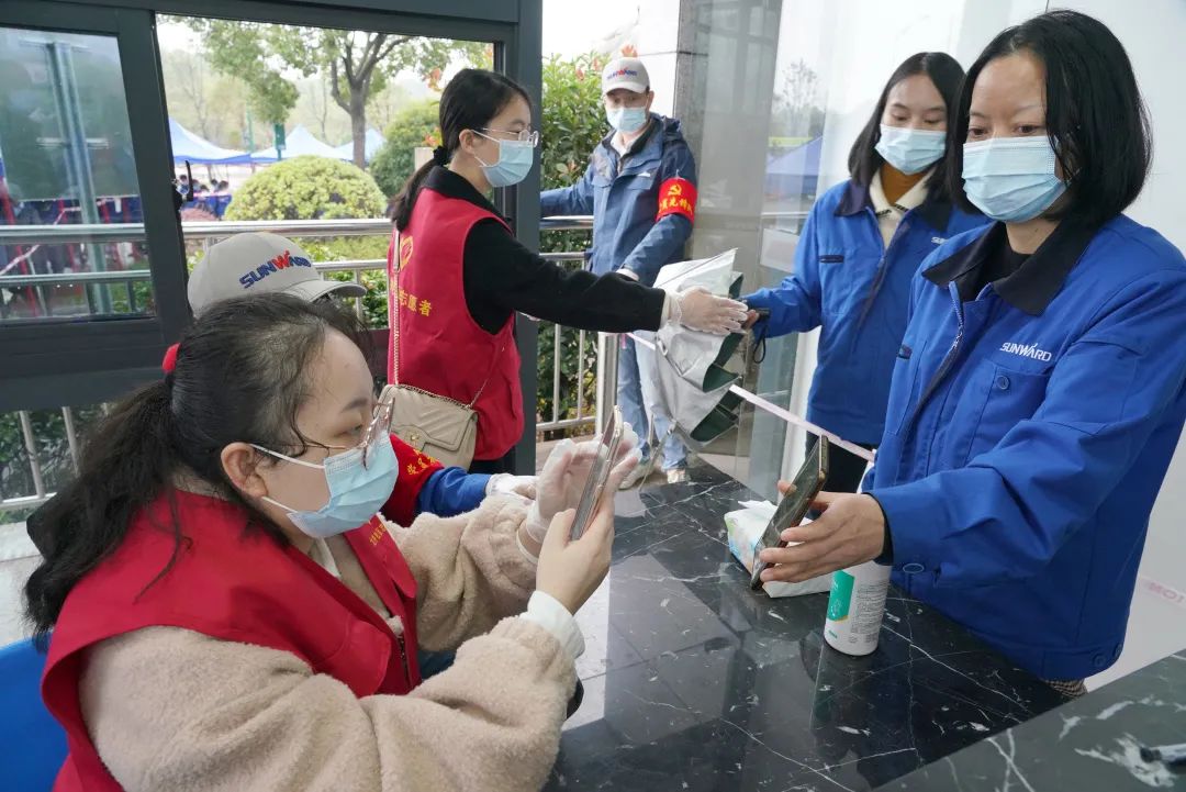 采样实现率近100%！3499拉斯维加斯线路智能第一功夫发展全员核酸检测，保险安全出产