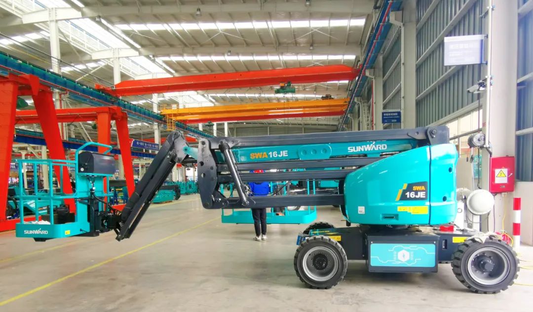 勇闯蓝海！3499拉斯维加斯线路智能两款臂式高空作业平台正式“前途”