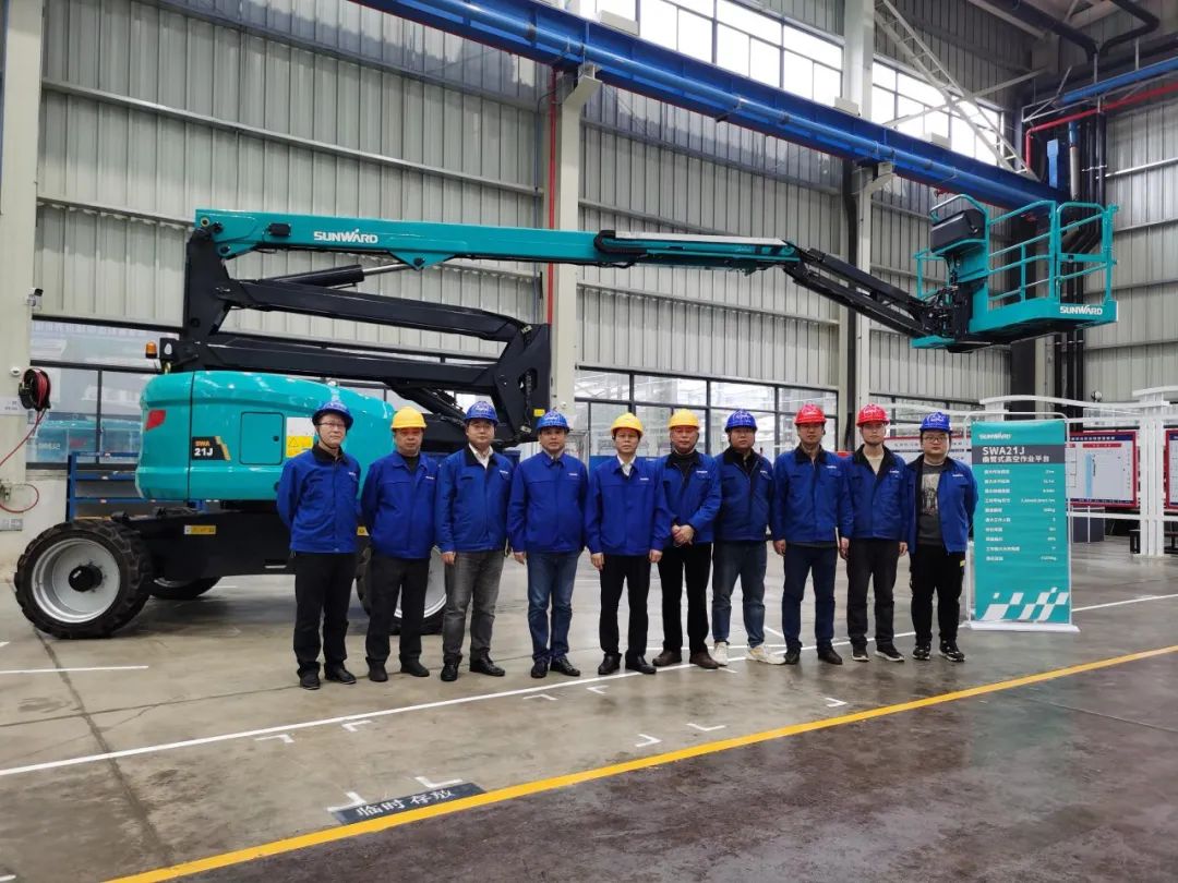 行业同级别产品之最！3499拉斯维加斯线路智能又一款曲臂式高空作业平台成功下线