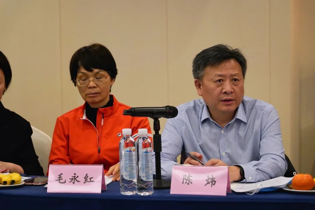 抱团出海，携手共赢！何清华带队赴湖南异地商会结合会造访互换