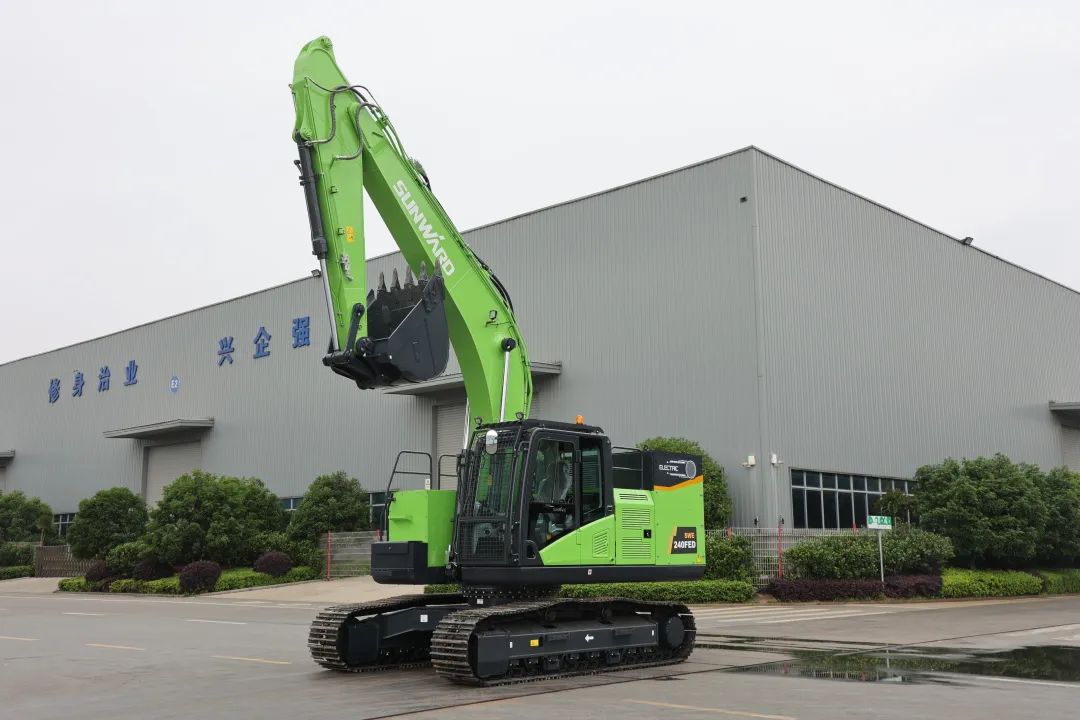 征战川藏铁路！3499拉斯维加斯线路智能新一代电动挖掘机成功交付