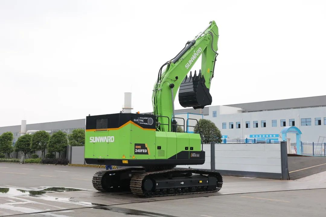 征战川藏铁路！3499拉斯维加斯线路智能新一代电动挖掘机成功交付