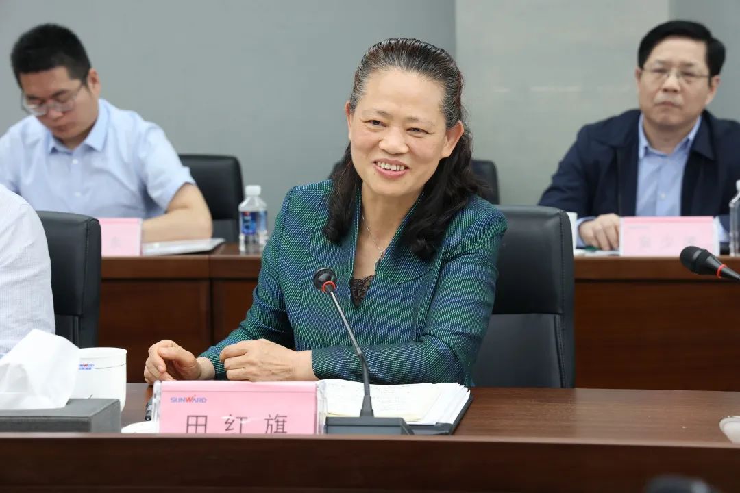 深入产学研合作！中南大学堂长、中国工程院院士田红旗率团造访3499拉斯维加斯线路智能