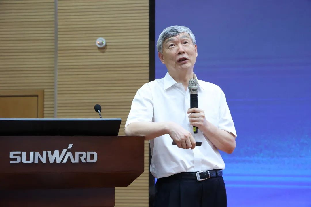 创新引领，智造将来！“2022院士专家长沙杏妆高端设备高质量发展钻研会隆沉进行