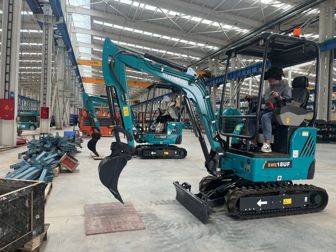 “太绝了！”3499拉斯维加斯线路智能代表长沙杰出亮相湖南省第一届职业技术大赛绝技绝活展演