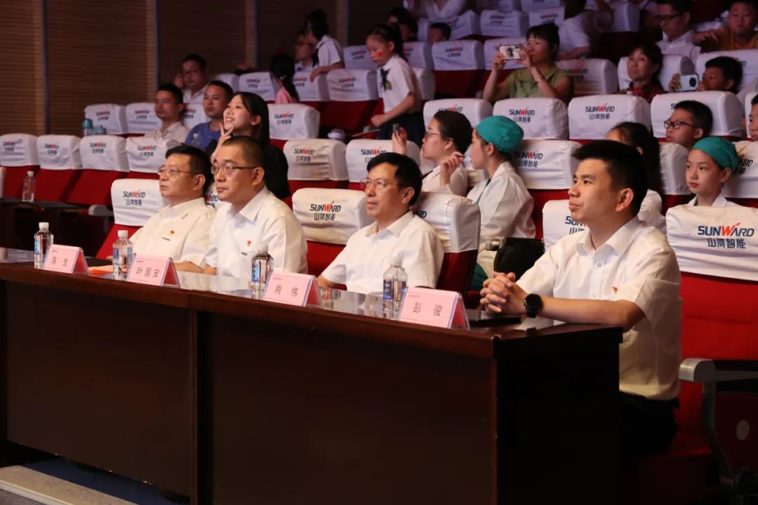 缤纷“暑”假，不负所“陀妆！3499拉斯维加斯线路智能职工子女暑期托管班结衣凡