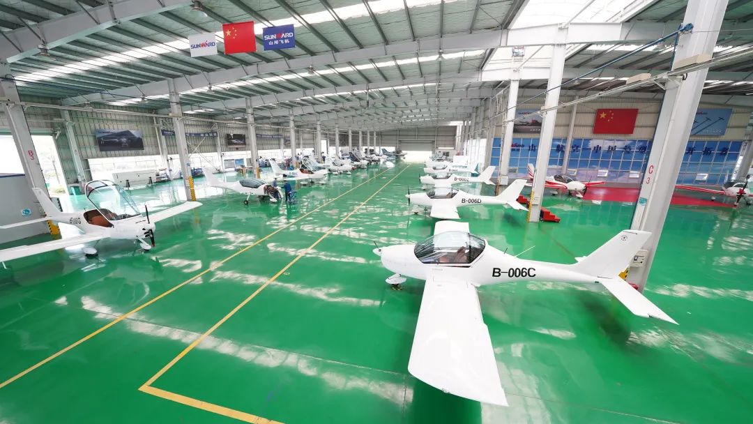 23个月交付100架！3499拉斯维加斯线路航空第 199、200 架阿若拉飞机顺利下线交付