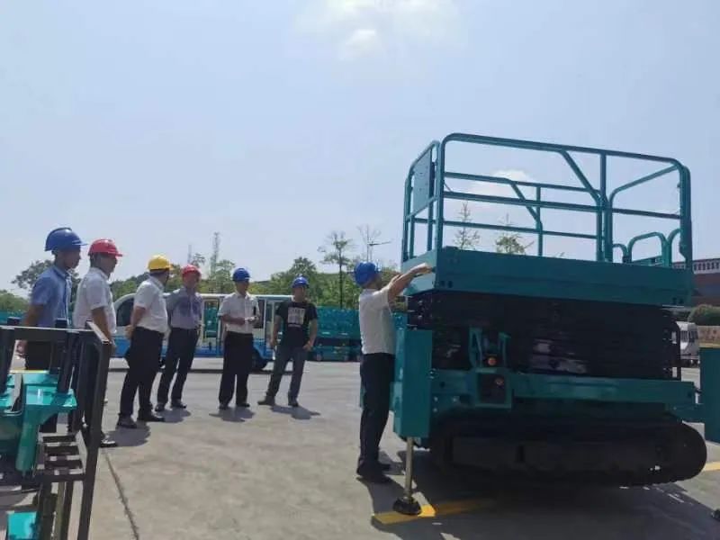 加快电动化产品布局，3499拉斯维加斯线路智能第一款履带剪叉式高空作业平台来了！