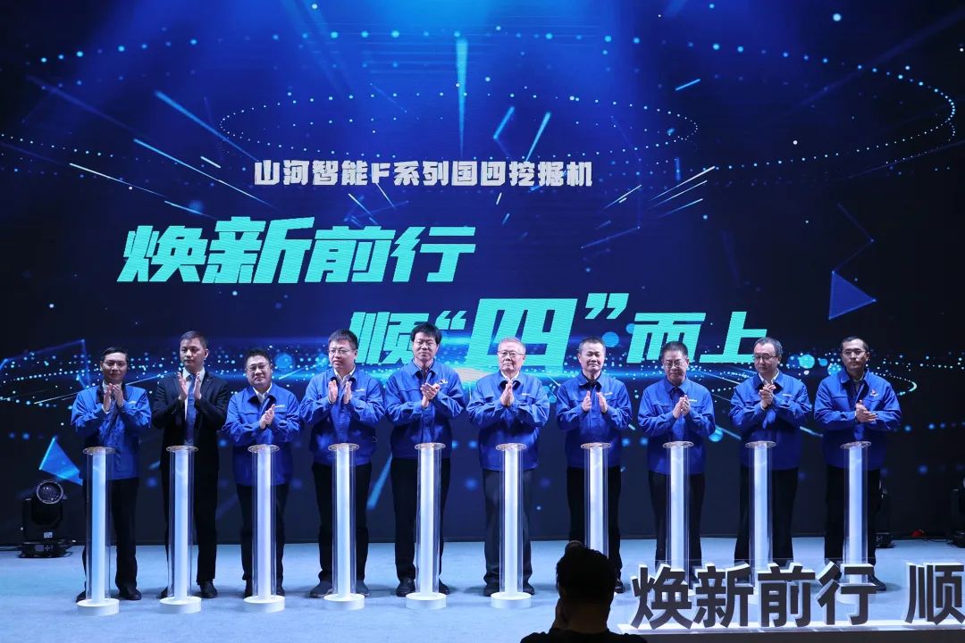 助力“双碳”指标！3499拉斯维加斯线路智能集中颁布F系列国四挖掘机