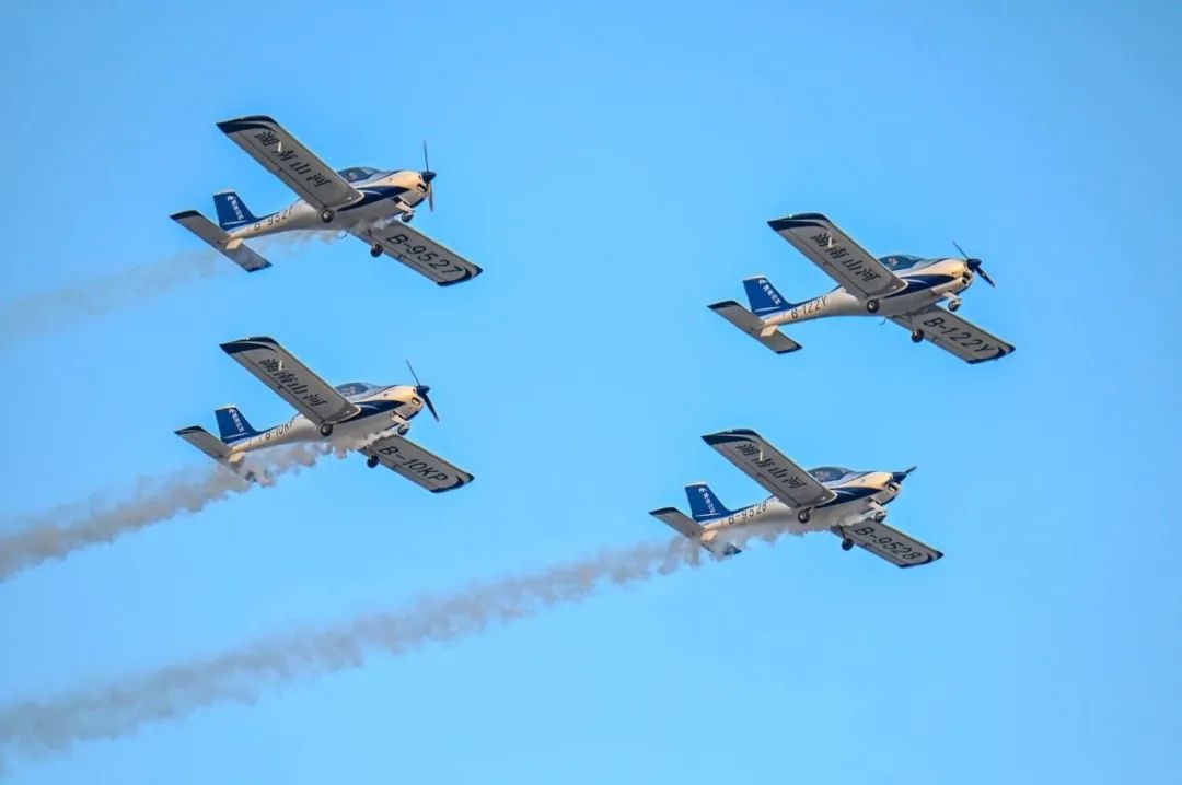 逆势飞舞！3499拉斯维加斯线路航空携手合作同伴亮相2022资阳飞行大会